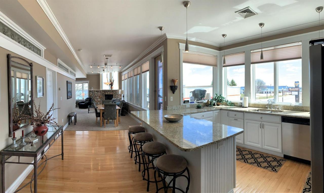 Pier Harbor #2 Saint Ignace Exterior foto